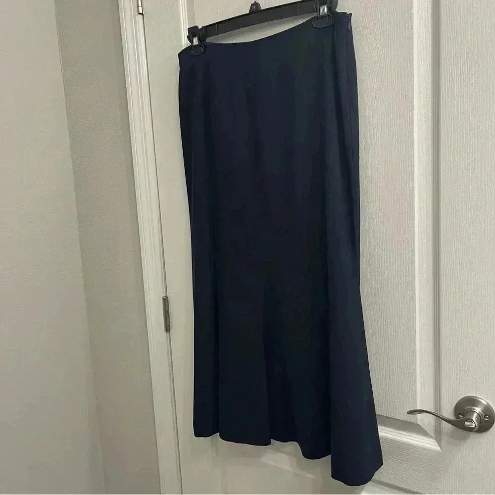 Black Lined Skirt by Nygard Collection - Picture 3 of 8